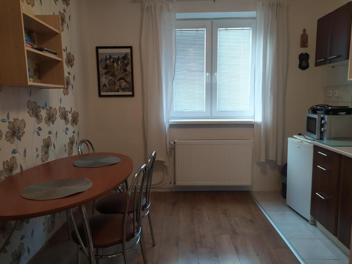 Begonia-Dom S Jednou Spalnou Bešeňová Buitenkant foto