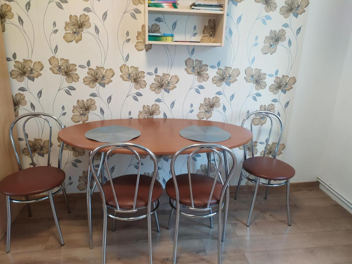Begonia-Dom S Jednou Spalnou Bešeňová Buitenkant foto